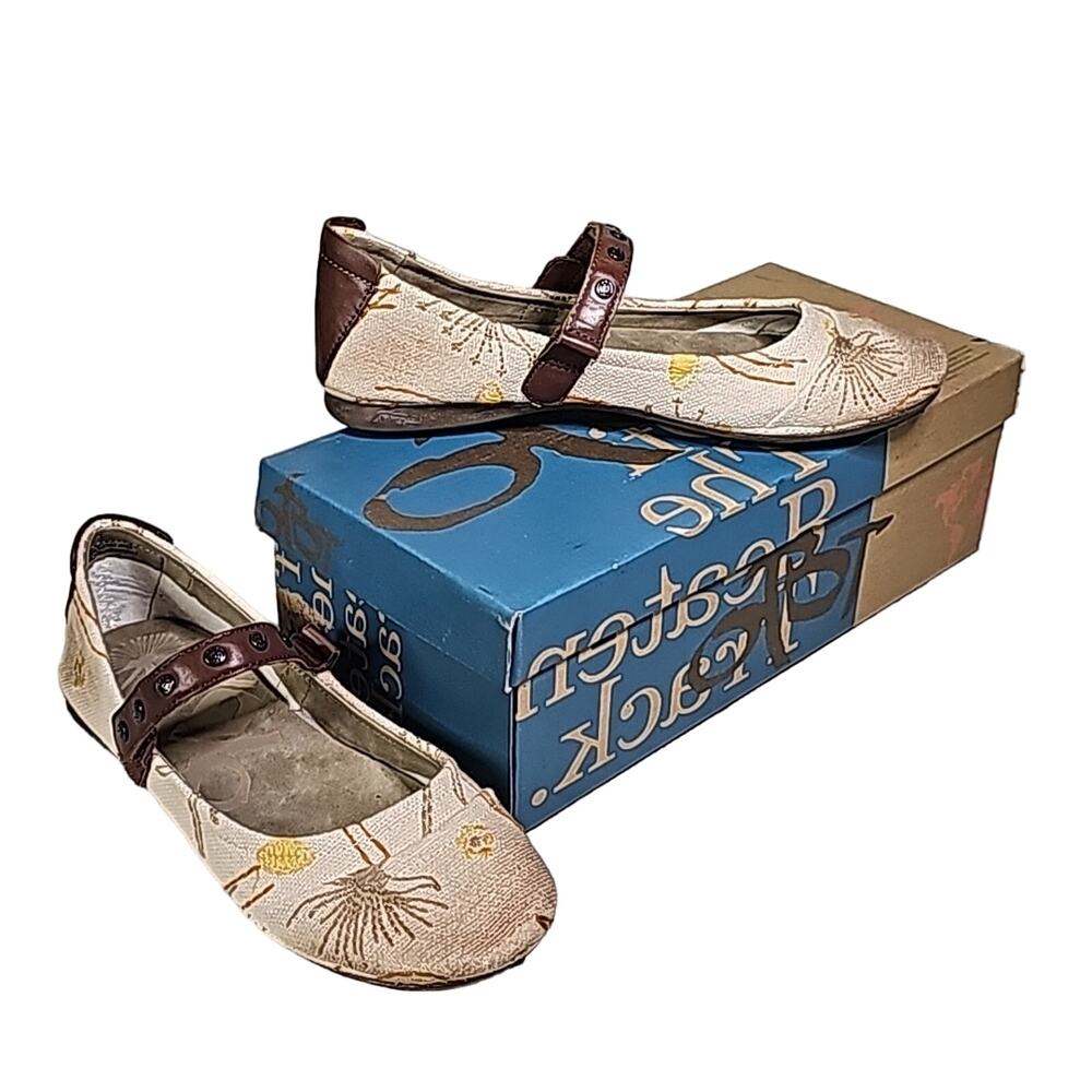 OTBT Brea Mushroom Mary Jane Embroidery Flats Womens Size 6.5 NEW
